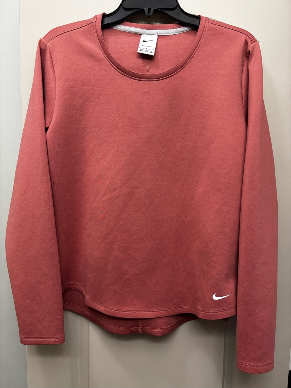 Nike Women’s Crew Sweatshirt in Dusty Rose M